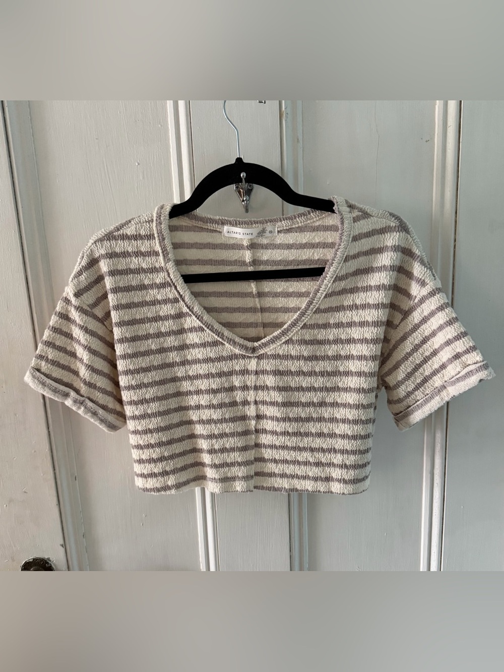 Altar'd State Textured Striped Cropped V-Neck Top | XS | Made in USA